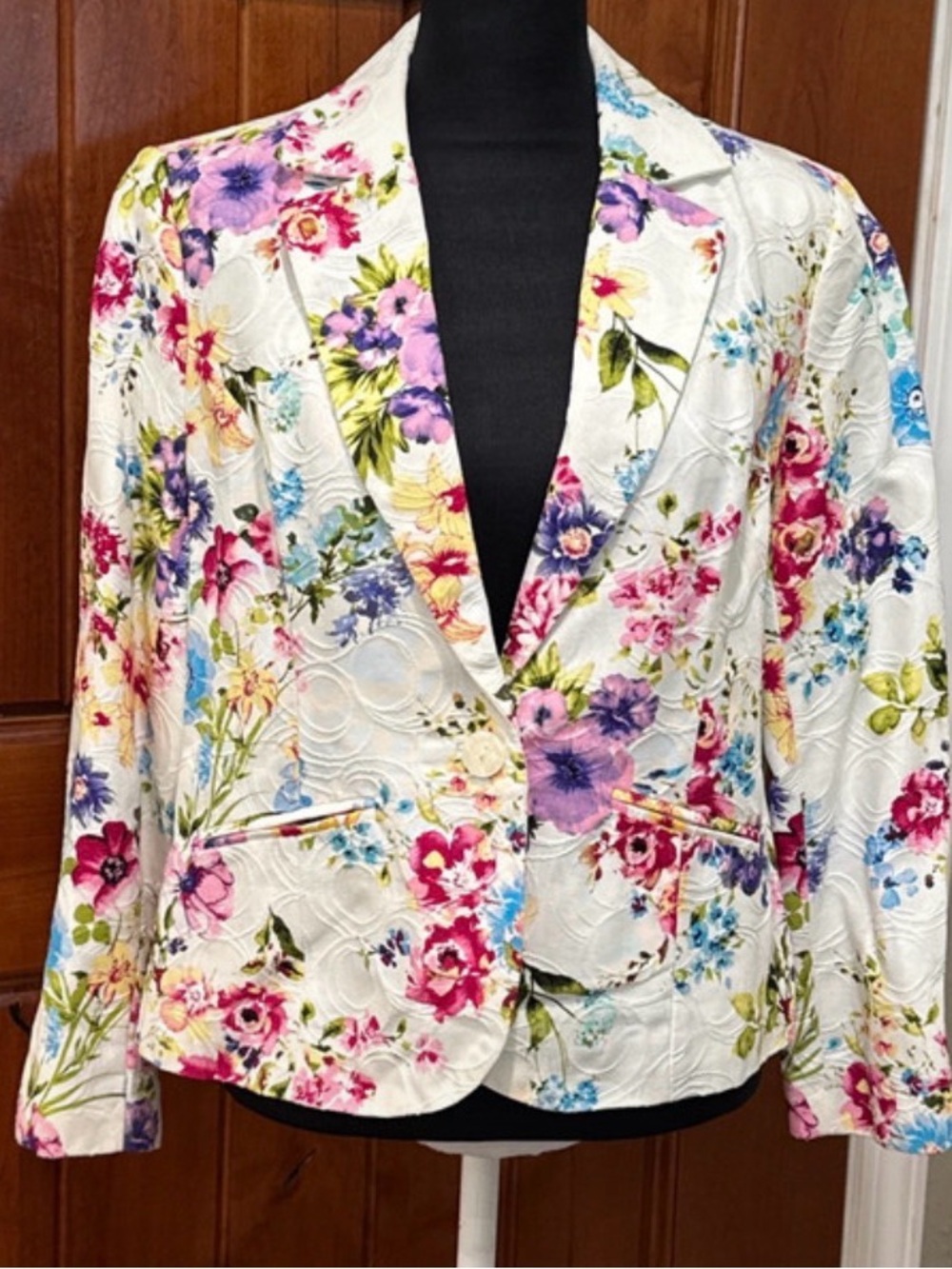 Women's Cream Floral Notch-Lapel Blazer